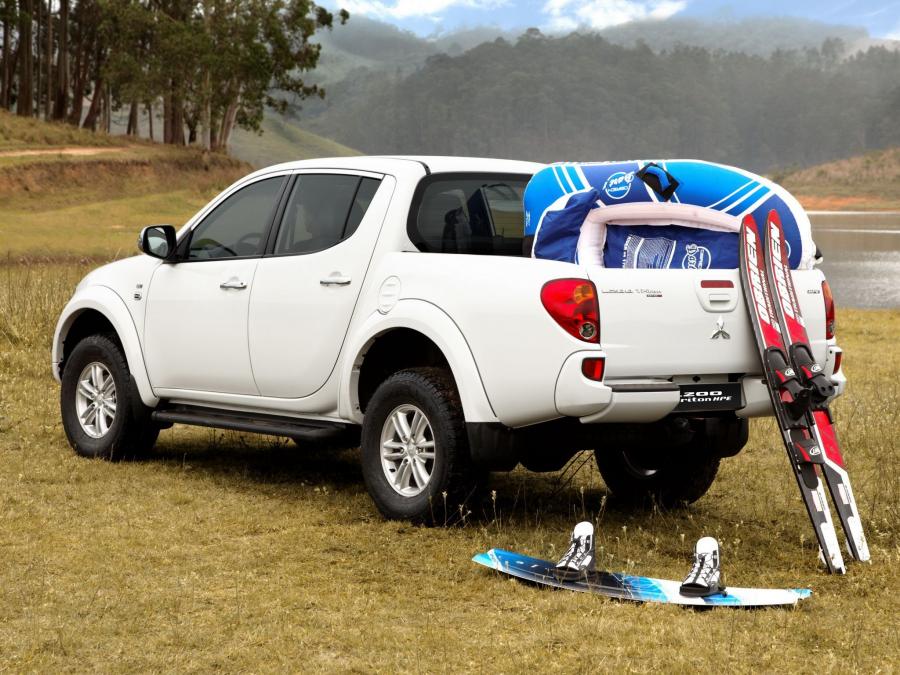  Mitsubishi L200 Triton HPE 2014 года  (фото 8 из 18)
